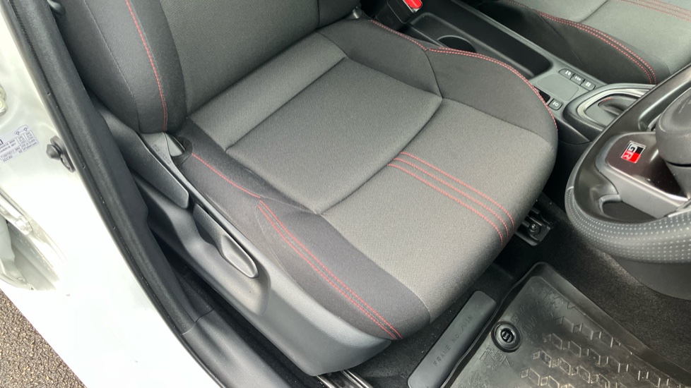 Toyota Yaris 1.5 Hybrid GR Sport 5dr CVT Hybrid Hatchback - Image 17