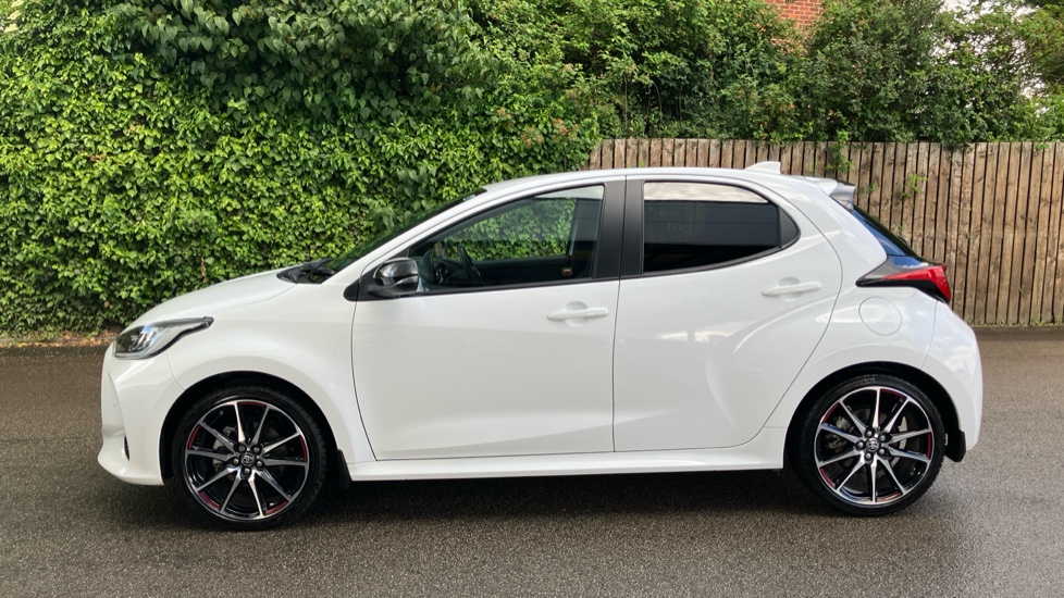 Toyota Yaris 1.5 Hybrid GR Sport 5dr CVT Hybrid Hatchback - Image 24