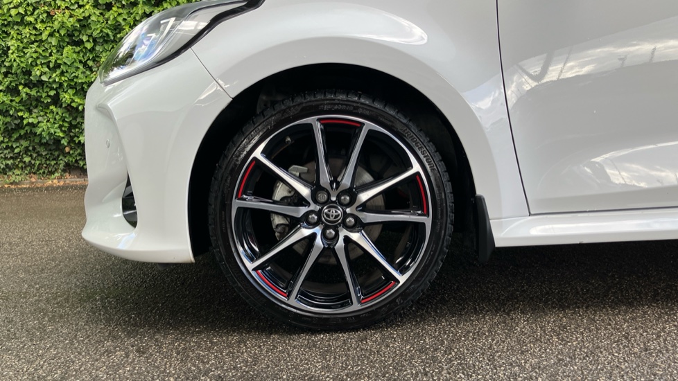 Toyota Yaris 1.5 Hybrid GR Sport 5dr CVT Hybrid Hatchback - Image 25