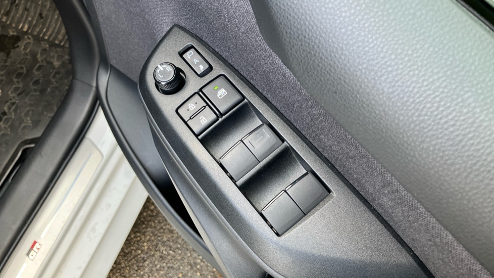 Toyota Yaris 1.5 Hybrid GR Sport 5dr CVT Hybrid Hatchback - Image 30