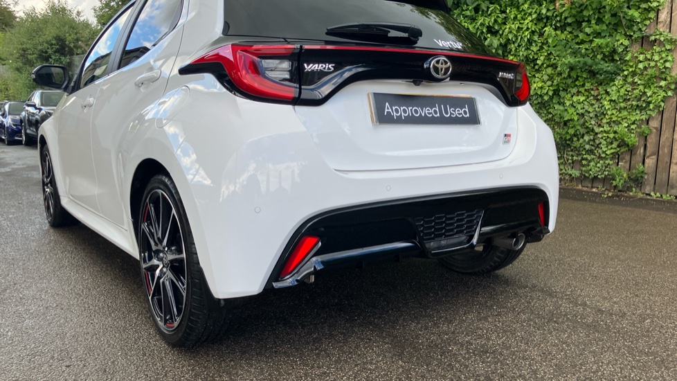 Toyota Yaris 1.5 Hybrid GR Sport 5dr CVT Hybrid Hatchback - Image 31