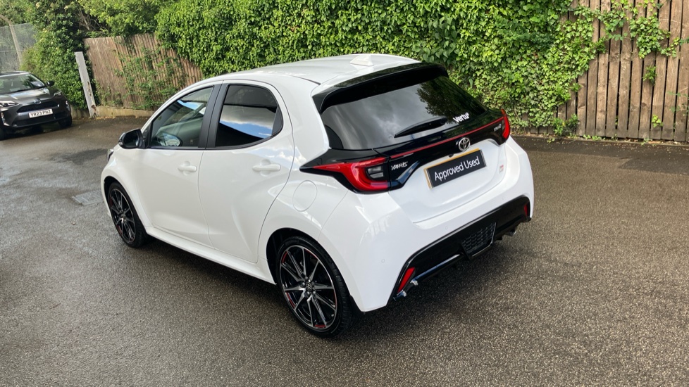 Toyota Yaris 1.5 Hybrid GR Sport 5dr CVT Hybrid Hatchback - Image 32