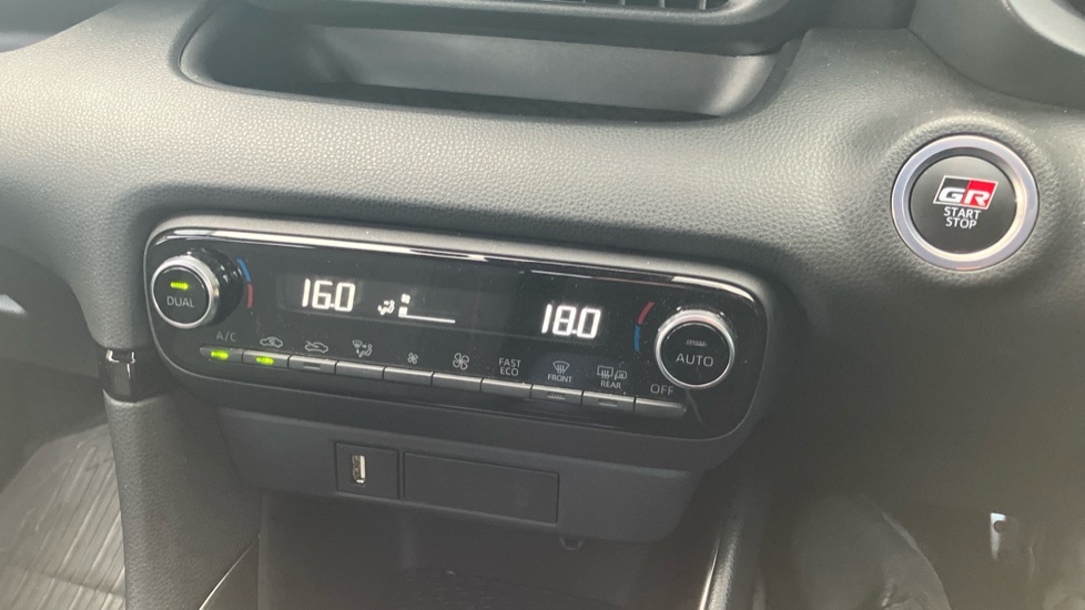 Toyota Yaris 1.5 Hybrid GR Sport 5dr CVT Hybrid Hatchback - Image 35