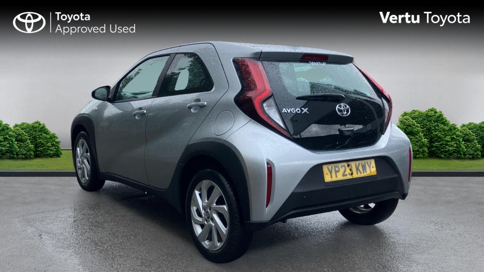 Toyota Aygo X 1.0 VVT-i Pure 5dr Petrol Hatchback - Image 4