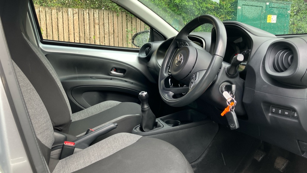 Toyota Aygo X 1.0 VVT-i Pure 5dr Petrol Hatchback - Image 12