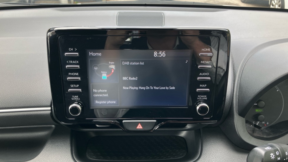 Toyota Yaris 1.5 Hybrid Icon 5dr CVT Hybrid Hatchback - Image 9