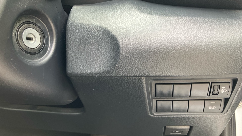 Toyota Yaris 1.5 Hybrid Icon 5dr CVT Hybrid Hatchback - Image 16
