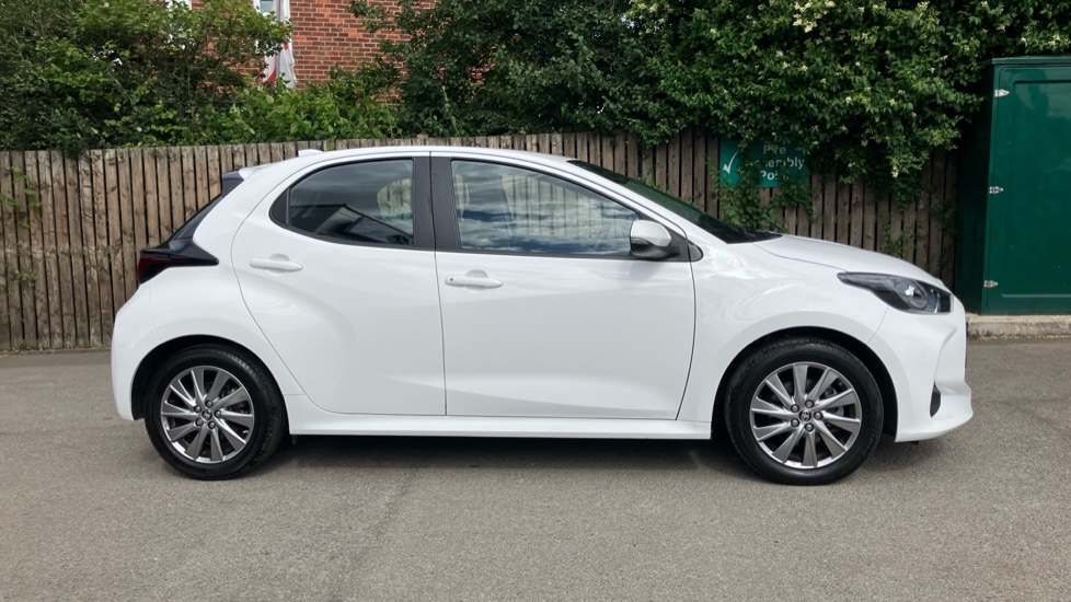 Toyota Yaris 1.5 Hybrid Icon 5dr CVT Hybrid Hatchback - Image 23