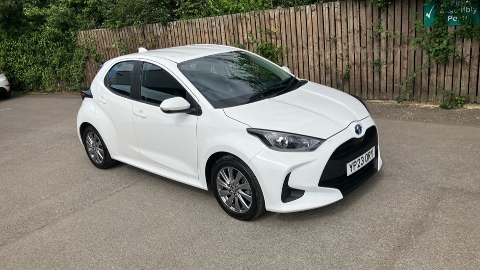 Toyota Yaris 1.5 Hybrid Icon 5dr CVT Hybrid Hatchback - Image 29