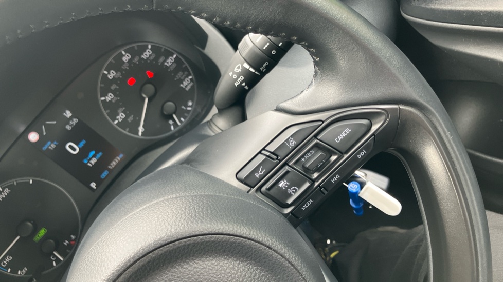 Toyota Yaris 1.5 Hybrid Icon 5dr CVT Hybrid Hatchback - Image 33