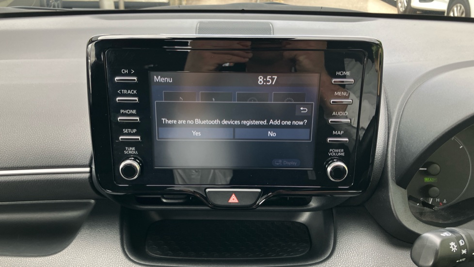 Toyota Yaris 1.5 Hybrid Icon 5dr CVT Hybrid Hatchback - Image 36
