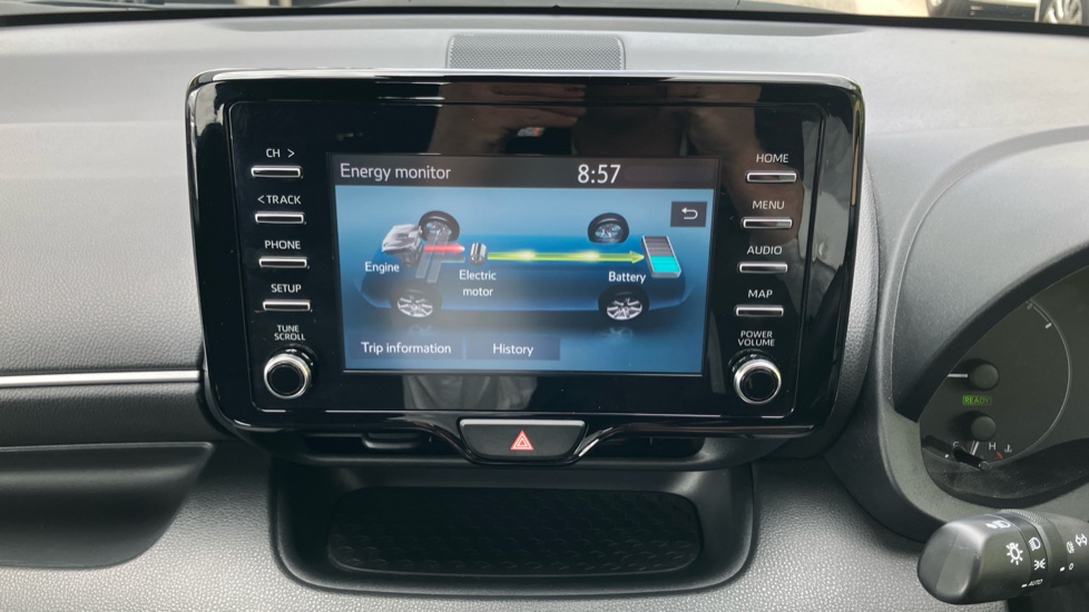 Toyota Yaris 1.5 Hybrid Icon 5dr CVT Hybrid Hatchback - Image 37