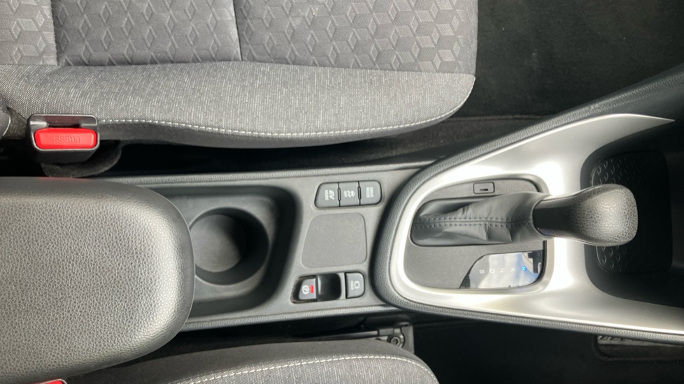 Toyota Yaris 1.5 Hybrid Icon 5dr CVT Hybrid Hatchback - Image 45