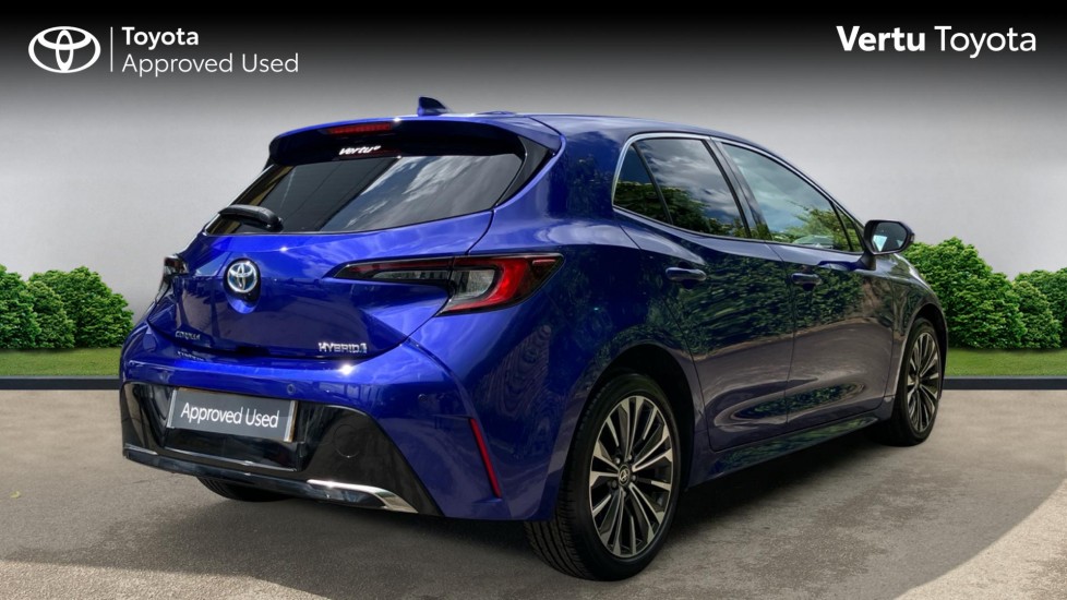 Toyota Corolla 1.8 Hybrid Design 5dr CVT Hybrid Hatchback - Image 2