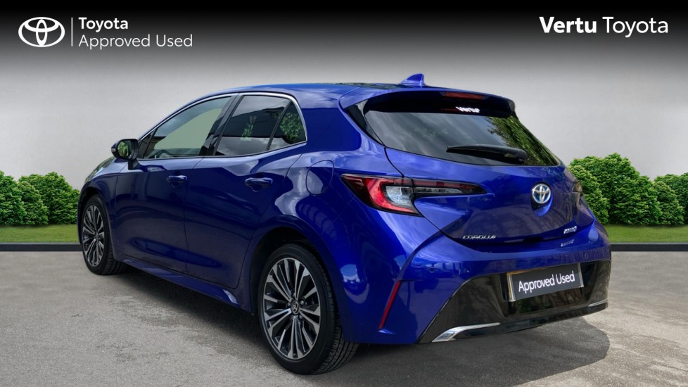 Toyota Corolla 1.8 Hybrid Design 5dr CVT Hybrid Hatchback - Image 4