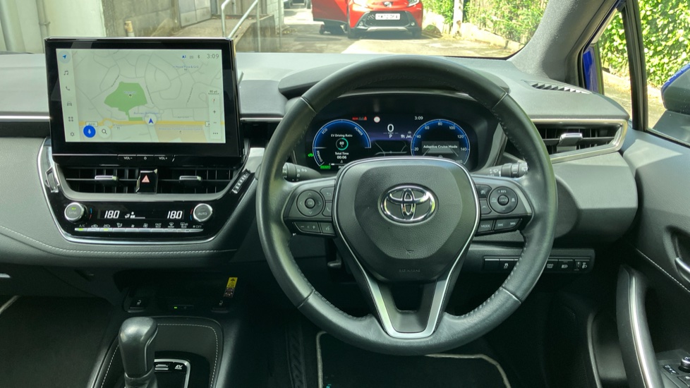 Toyota Corolla 1.8 Hybrid Design 5dr CVT Hybrid Hatchback - Image 10