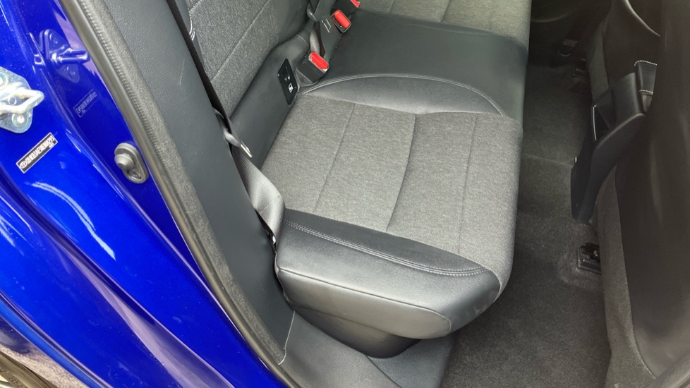 Toyota Corolla 1.8 Hybrid Design 5dr CVT Hybrid Hatchback - Image 14