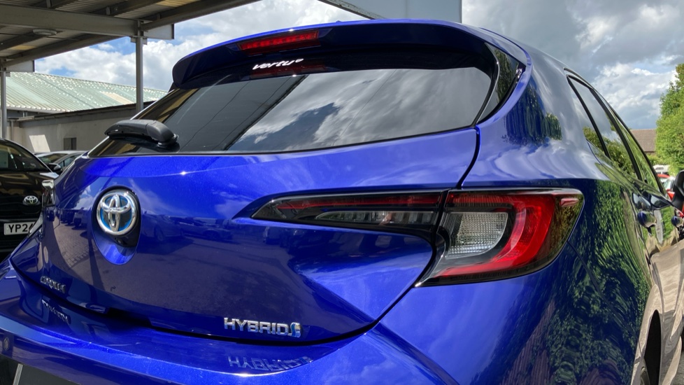 Toyota Corolla 1.8 Hybrid Design 5dr CVT Hybrid Hatchback - Image 21