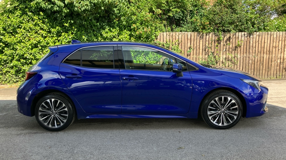 Toyota Corolla 1.8 Hybrid Design 5dr CVT Hybrid Hatchback - Image 23