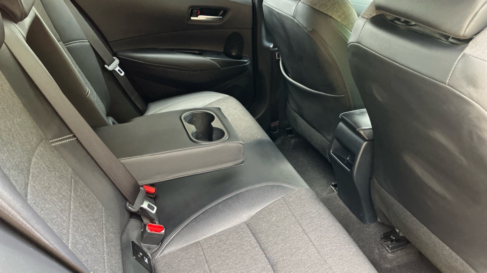 Toyota Corolla 1.8 Hybrid Design 5dr CVT Hybrid Hatchback - Image 38