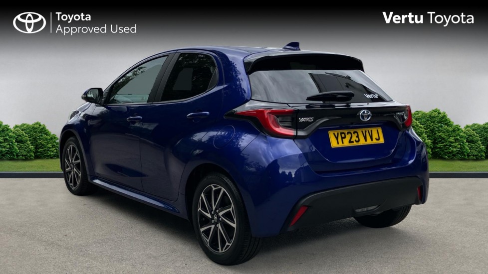 Toyota Yaris 1.5 Hybrid Design 5dr CVT Hybrid Hatchback - Image 4