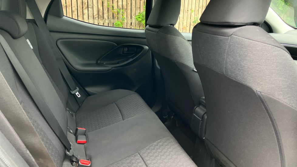 Toyota Yaris 1.5 Hybrid Design 5dr CVT Hybrid Hatchback - Image 8