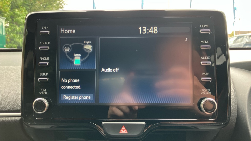 Toyota Yaris 1.5 Hybrid Design 5dr CVT Hybrid Hatchback - Image 9