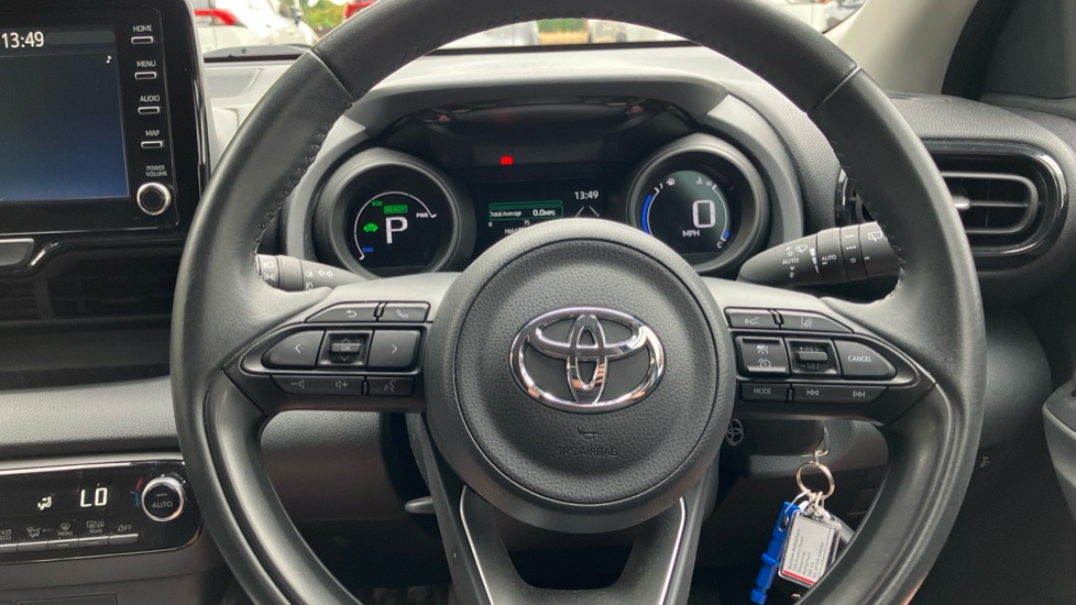 Toyota Yaris 1.5 Hybrid Design 5dr CVT Hybrid Hatchback - Image 10