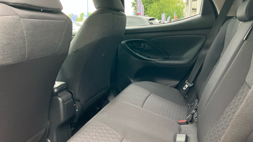Toyota Yaris 1.5 Hybrid Design 5dr CVT Hybrid Hatchback - Image 15