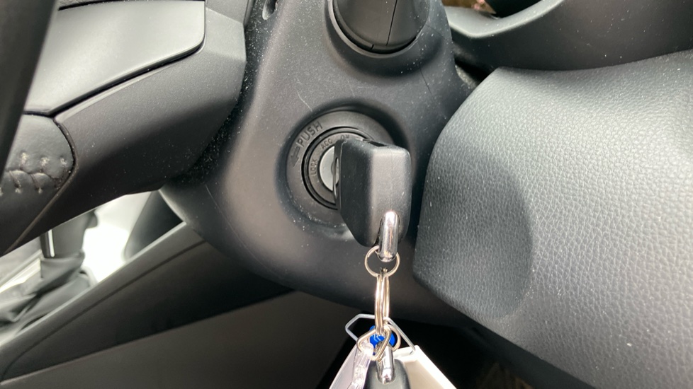 Toyota Yaris 1.5 Hybrid Design 5dr CVT Hybrid Hatchback - Image 16