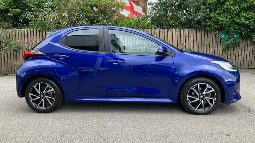 Toyota Yaris 1.5 Hybrid Design 5dr CVT Hybrid Hatchback - Image 23
