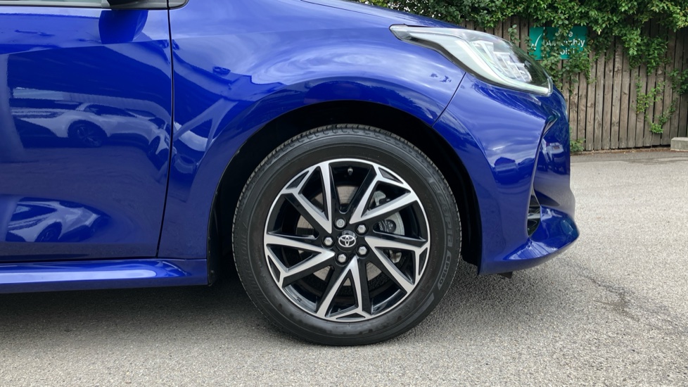 Toyota Yaris 1.5 Hybrid Design 5dr CVT Hybrid Hatchback - Image 25
