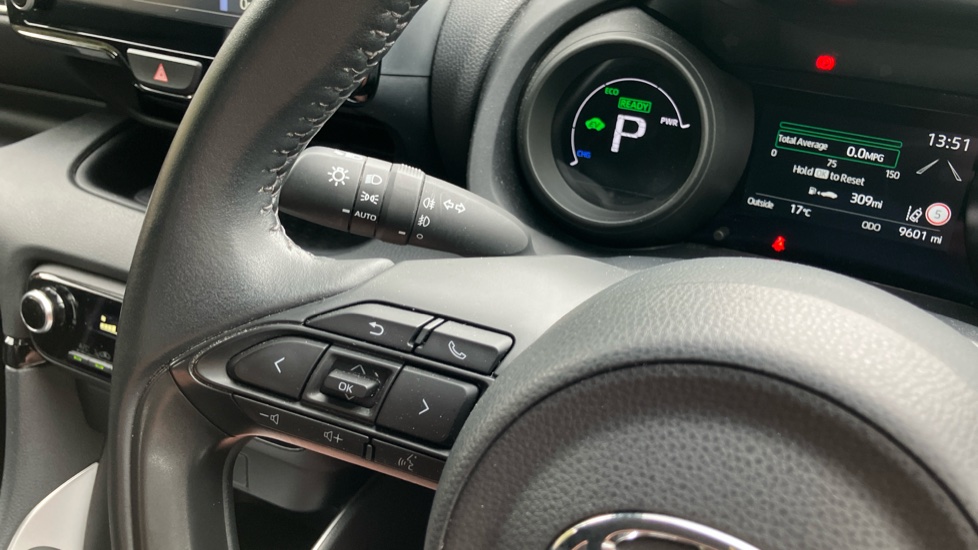 Toyota Yaris 1.5 Hybrid Design 5dr CVT Hybrid Hatchback - Image 30