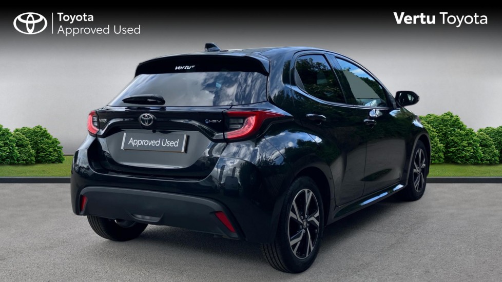 Toyota Yaris 1.5 Hybrid Design 5dr CVT Hybrid Hatchback - Image 2