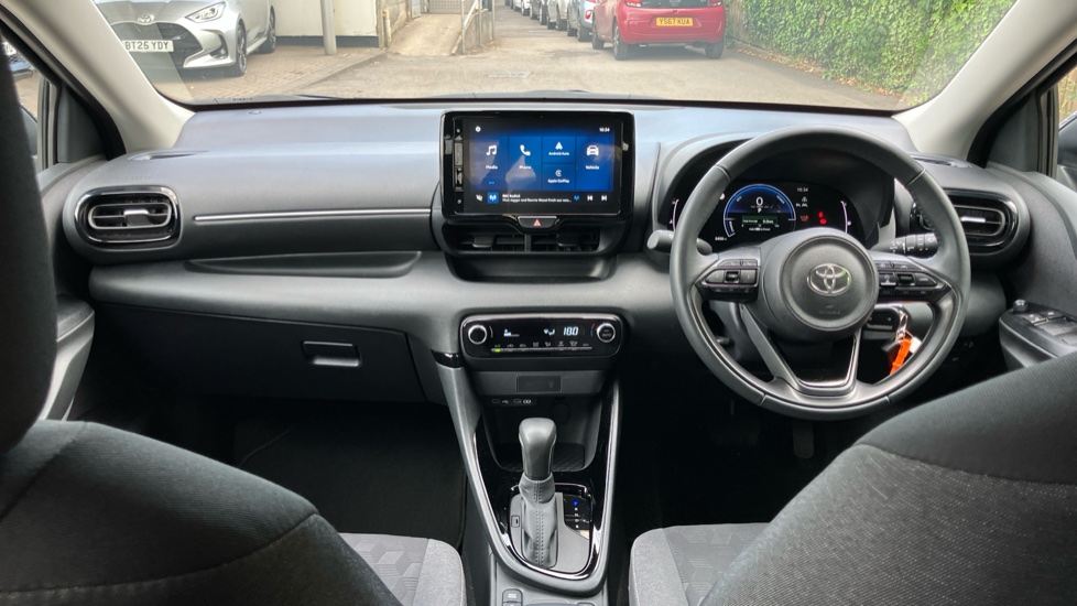 Toyota Yaris 1.5 Hybrid Design 5dr CVT Hybrid Hatchback - Image 6
