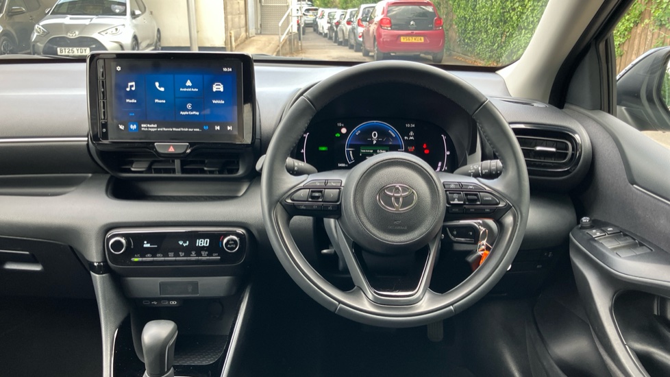 Toyota Yaris 1.5 Hybrid Design 5dr CVT Hybrid Hatchback - Image 10