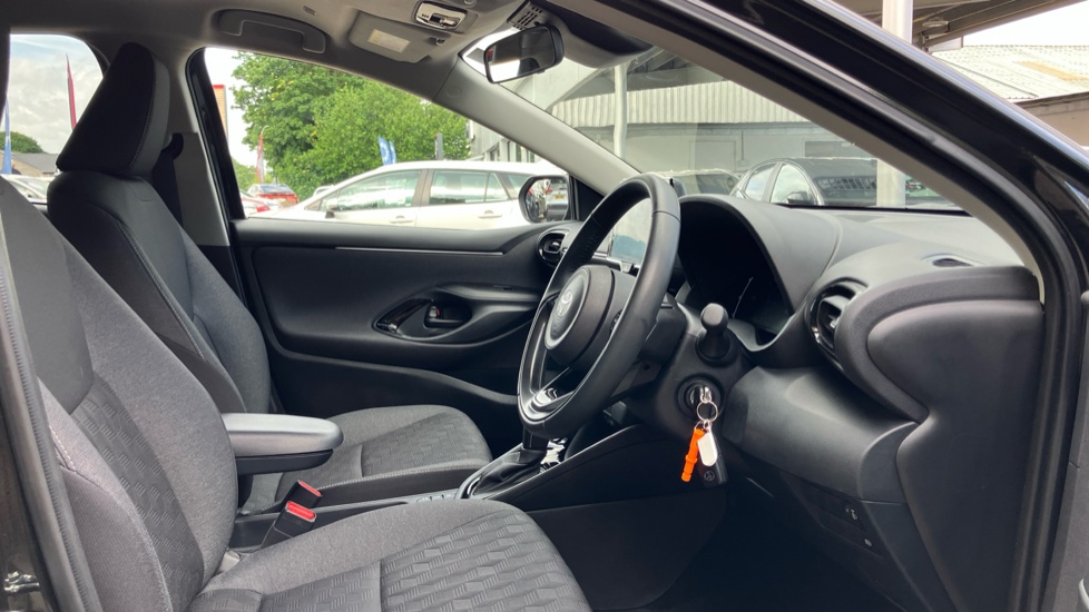 Toyota Yaris 1.5 Hybrid Design 5dr CVT Hybrid Hatchback - Image 12