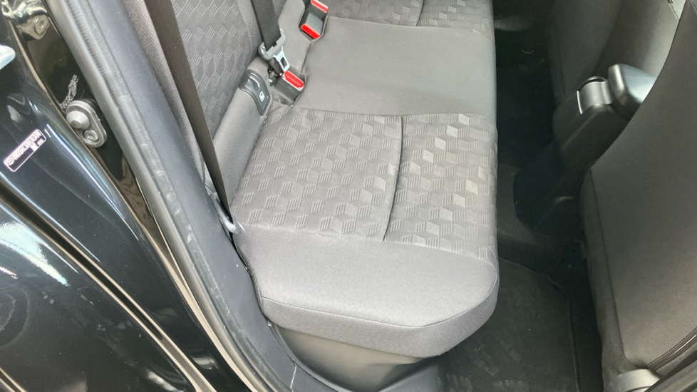 Toyota Yaris 1.5 Hybrid Design 5dr CVT Hybrid Hatchback - Image 14