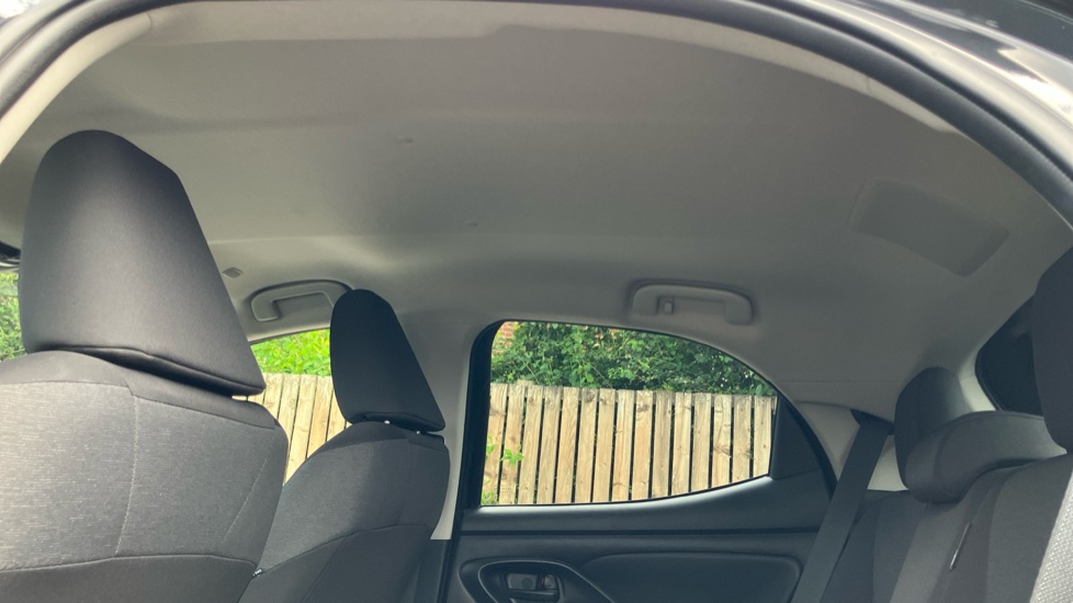 Toyota Yaris 1.5 Hybrid Design 5dr CVT Hybrid Hatchback - Image 19