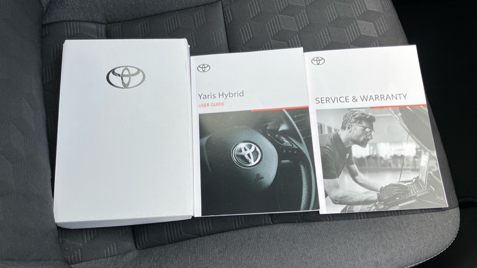 Toyota Yaris 1.5 Hybrid Design 5dr CVT Hybrid Hatchback - Image 27