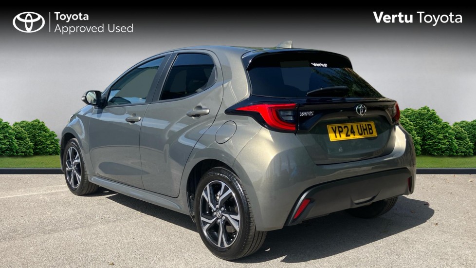 Toyota Yaris 1.5 Hybrid Design 5dr CVT Hybrid Hatchback - Image 4