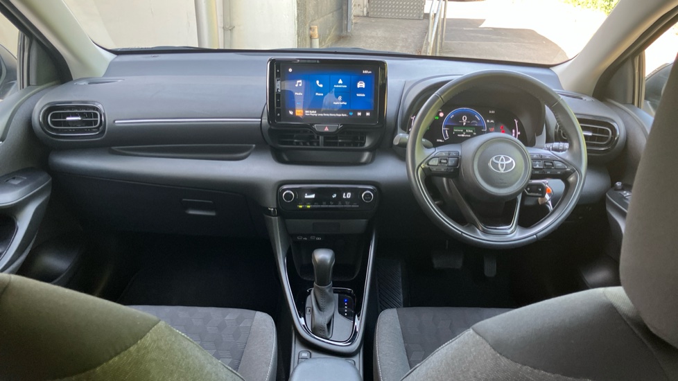 Toyota Yaris 1.5 Hybrid Design 5dr CVT Hybrid Hatchback - Image 6