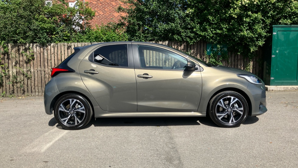 Toyota Yaris 1.5 Hybrid Design 5dr CVT Hybrid Hatchback - Image 23