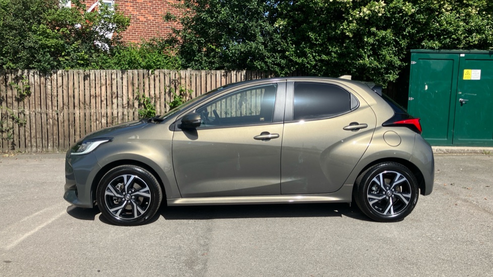 Toyota Yaris 1.5 Hybrid Design 5dr CVT Hybrid Hatchback - Image 24