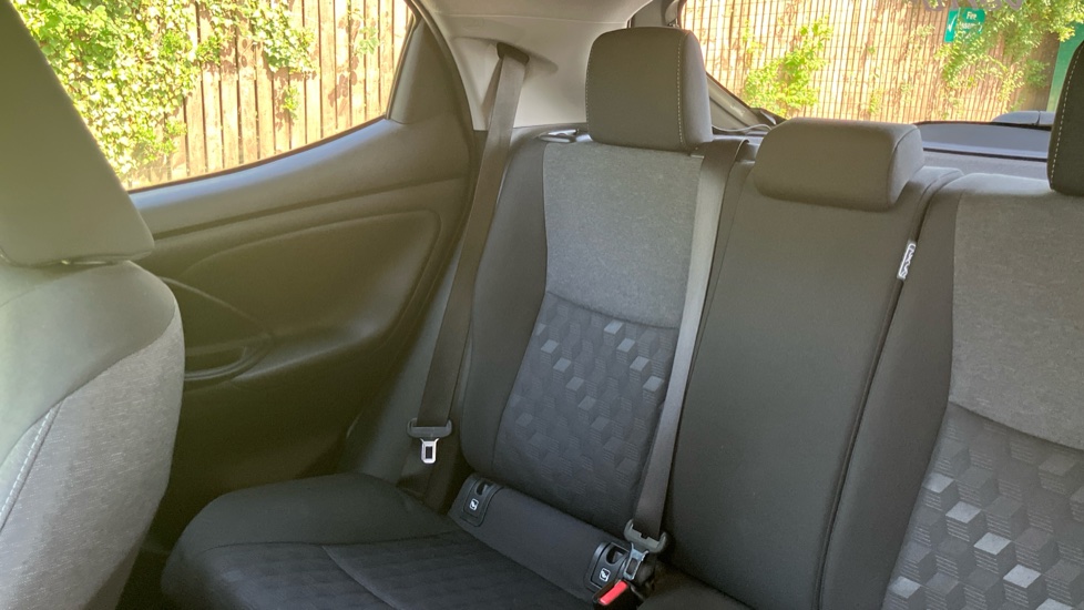 Toyota Yaris 1.5 Hybrid Design 5dr CVT Hybrid Hatchback - Image 35