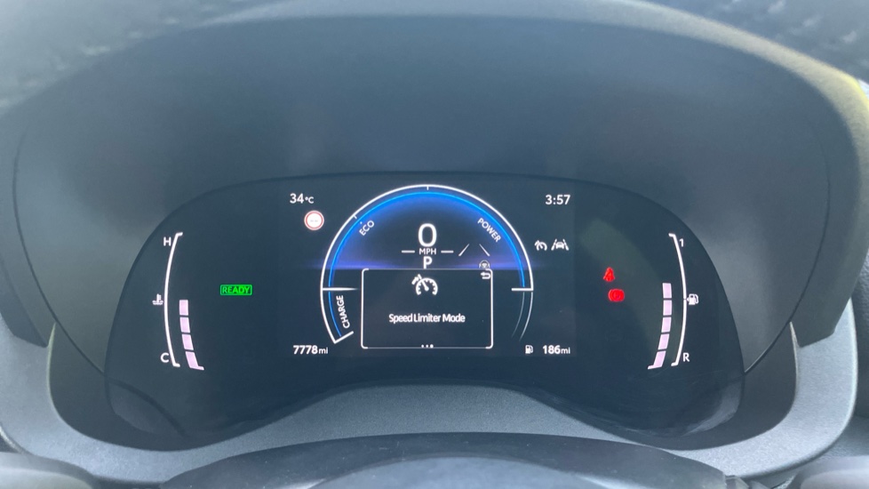 Toyota Yaris 1.5 Hybrid Design 5dr CVT Hybrid Hatchback - Image 44