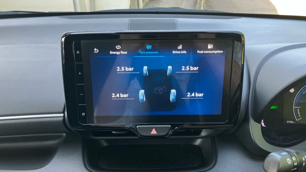 Toyota Yaris 1.5 Hybrid Design 5dr CVT Hybrid Hatchback - Image 47