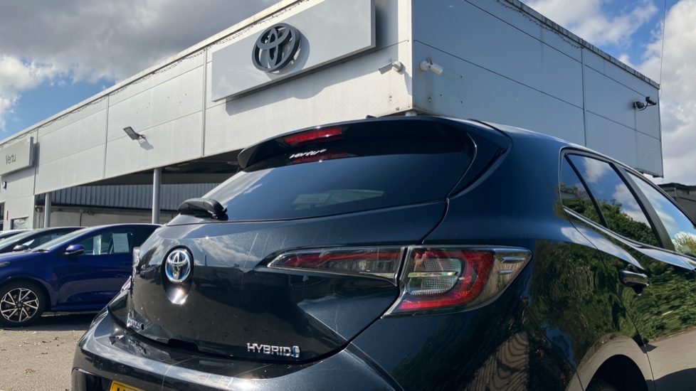 Toyota Corolla 1.8 VVT-i Hybrid Design 5dr CVT Hybrid Hatchback - Image 39
