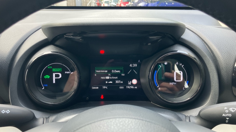 Toyota Yaris 1.5 Hybrid Excel 5dr CVT Hybrid Hatchback - Image 11