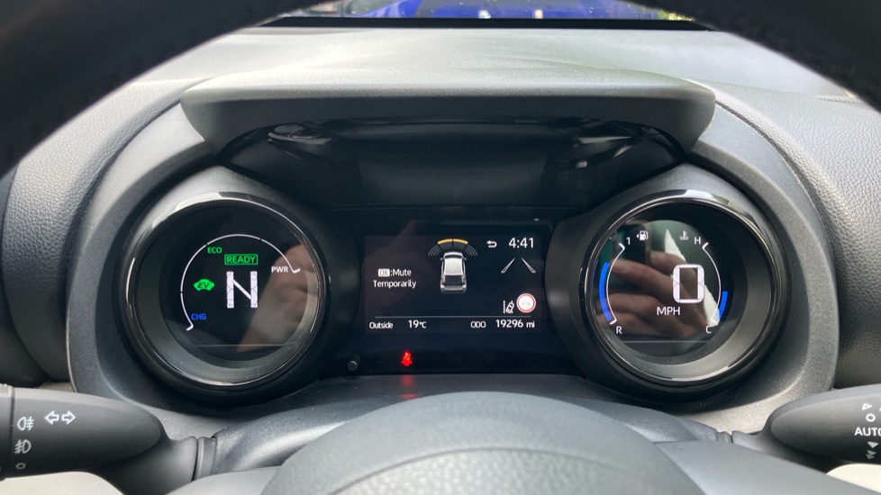 Toyota Yaris 1.5 Hybrid Excel 5dr CVT Hybrid Hatchback - Image 49